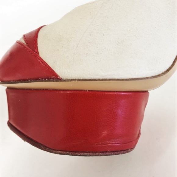 Charlotte Olympia Kiss Me Dolores Platform Pumps - Picture 5 of 8